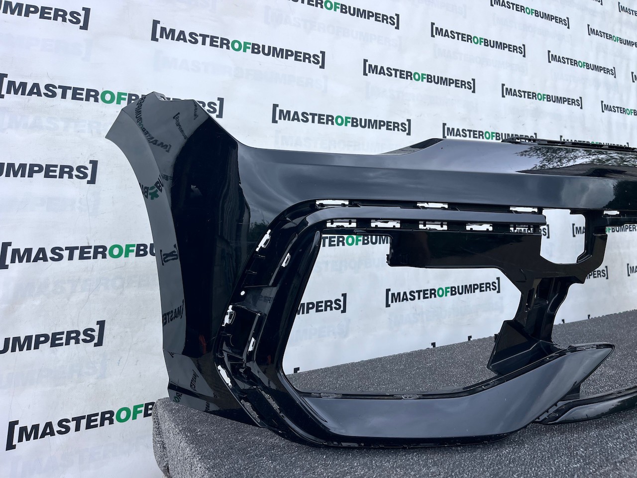 VW Golf R-line Mk8 Lift Hatchback 2024-2027 Front Bumper 4 Pdc Genuine [v522]