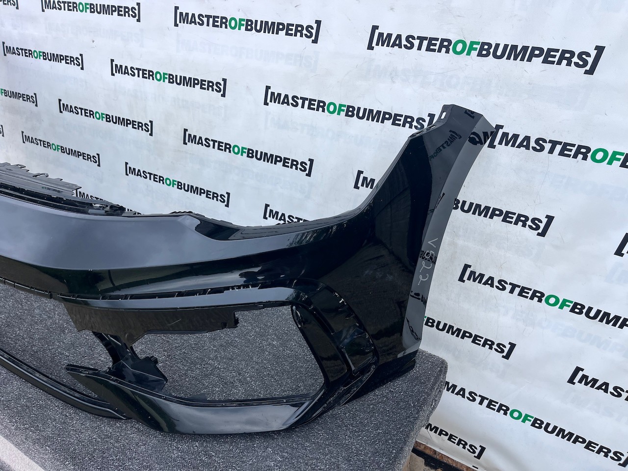 VW Golf R-line Mk8 Lift Hatchback 2024-2027 Front Bumper 4 Pdc Genuine [v522]