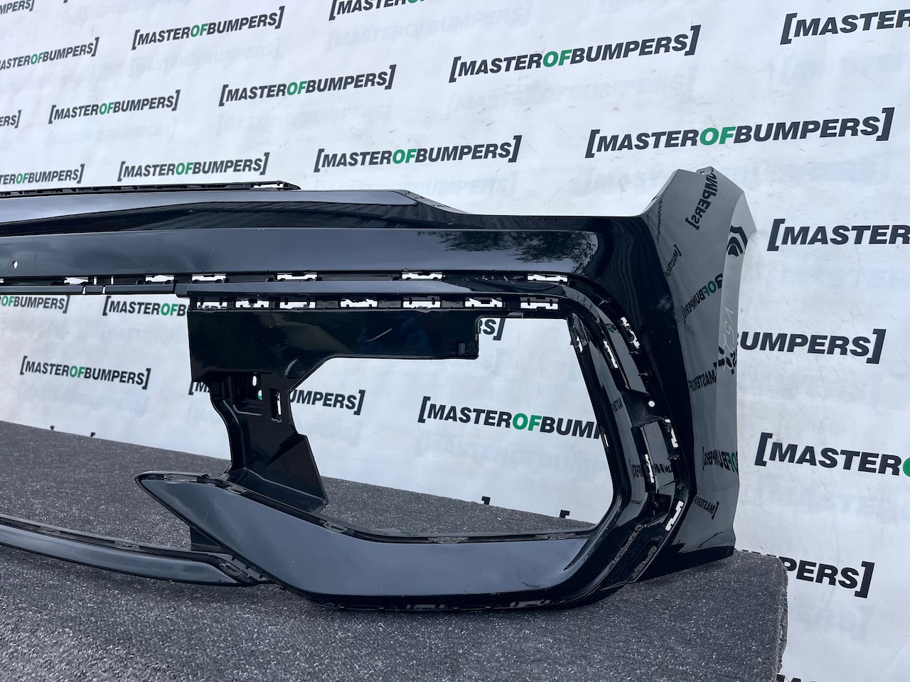 VW Golf R-line Mk8 Lift Hatchback 2024-2027 Front Bumper 4 Pdc Genuine [v522]