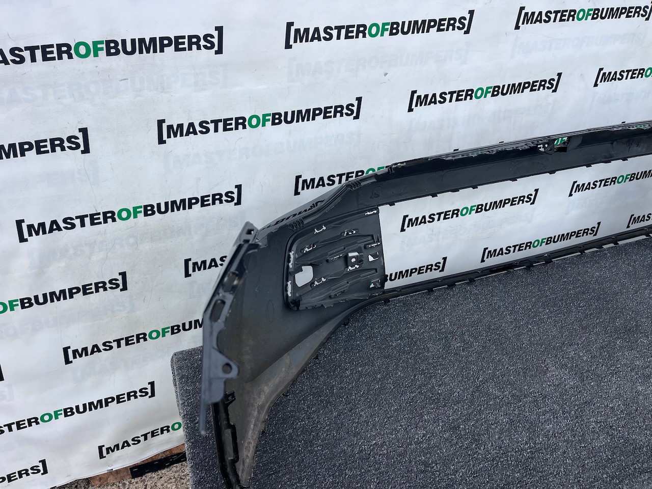 VW Golf Se Style Mk8 Lift Hatchback 2024-2026 Front Bumper 4 Pdc Genuine [v523]