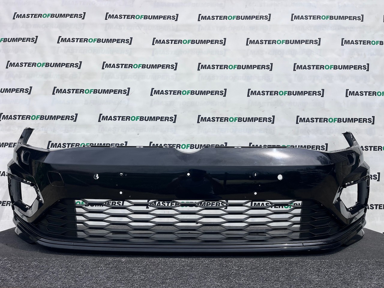 VW Golf R Line Mk7.5 Hatchback 2017-2019 Front Bumper 4 Pdc +jets Genuine [v550]