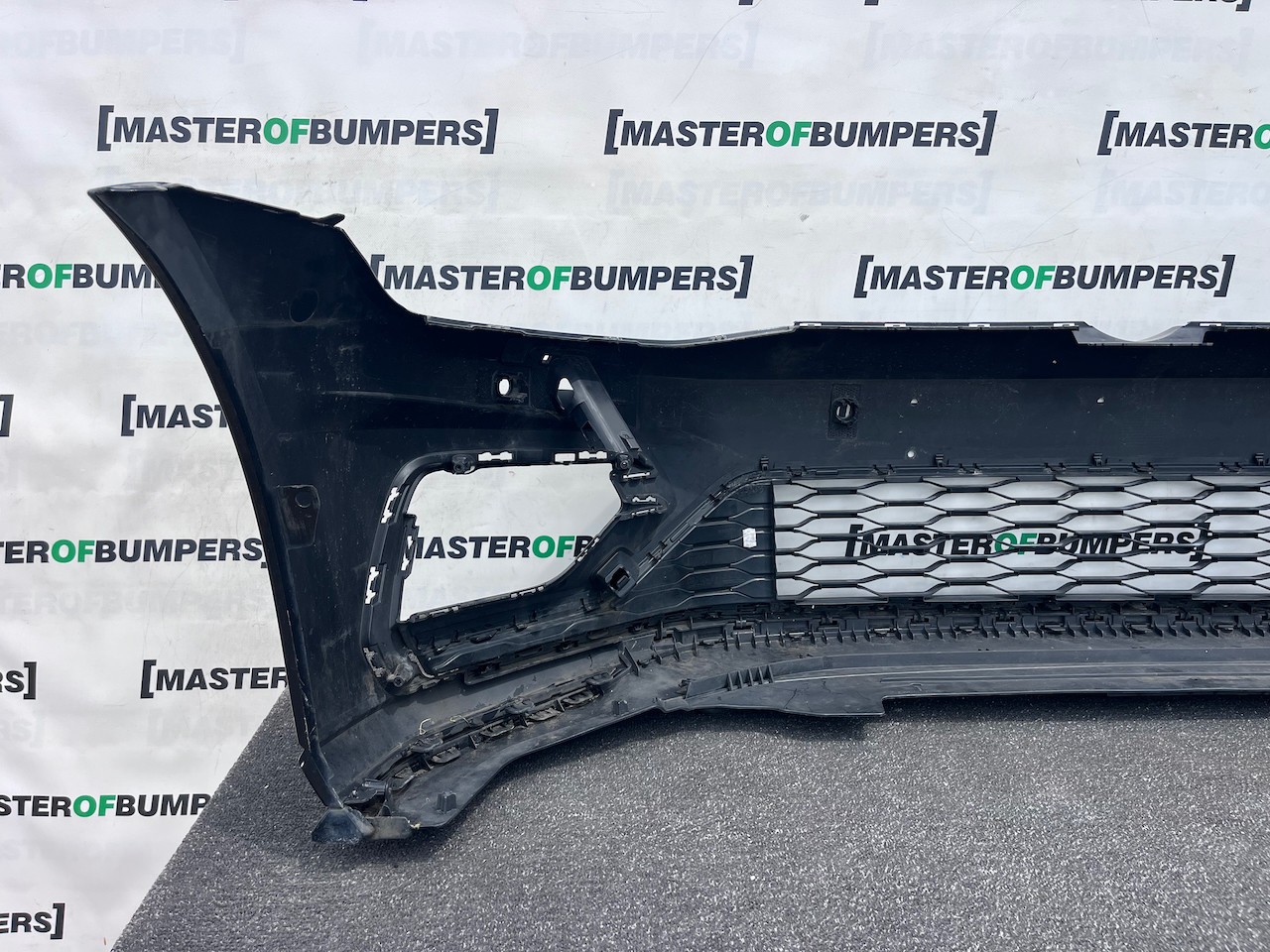 VW Golf R Line Mk7.5 Hatchback 2017-2019 Front Bumper 4 Pdc +jets Genuine [v550]