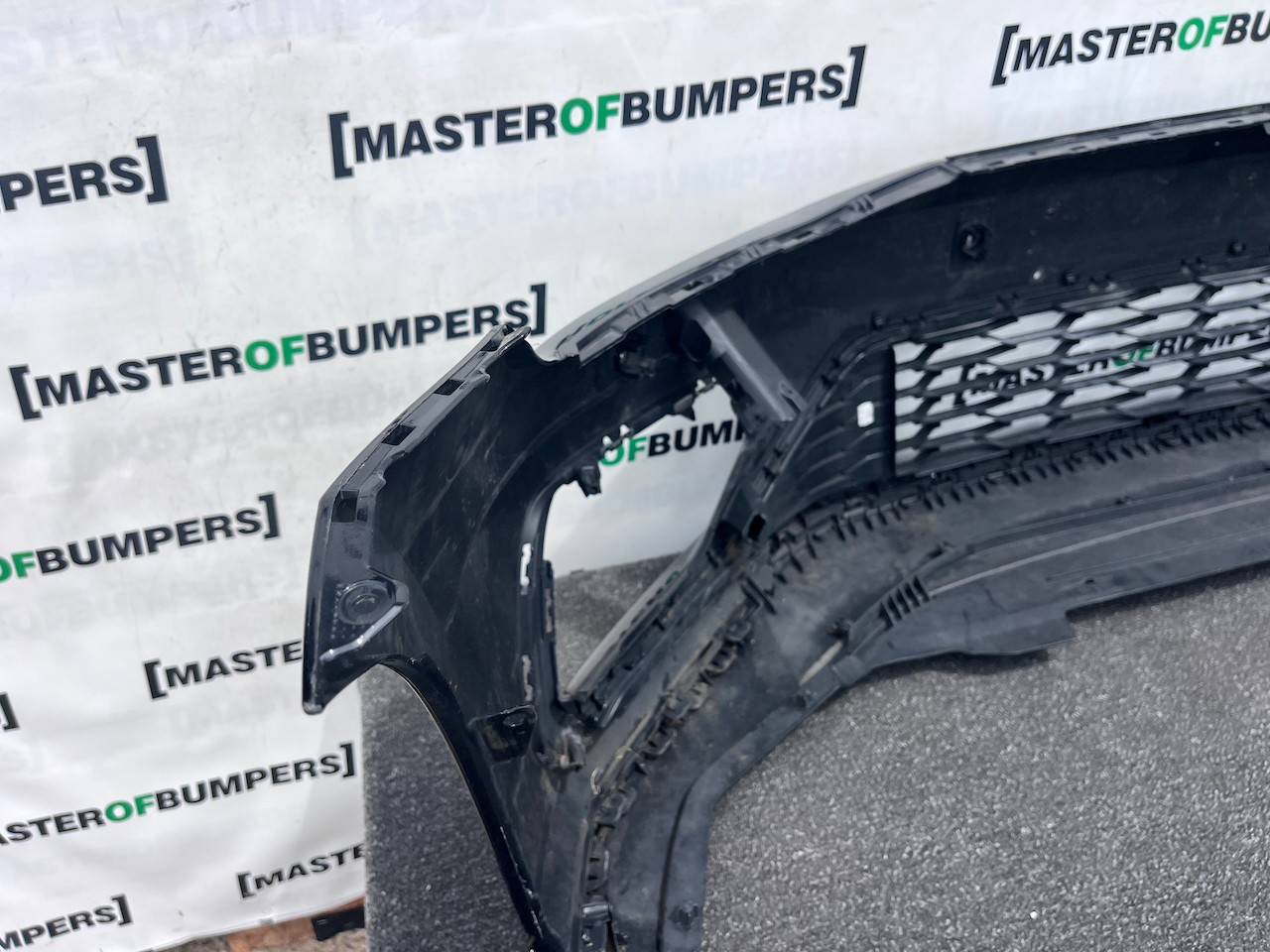 VW Golf R Line Mk7.5 Hatchback 2017-2019 Front Bumper 4 Pdc +jets Genuine [v550]