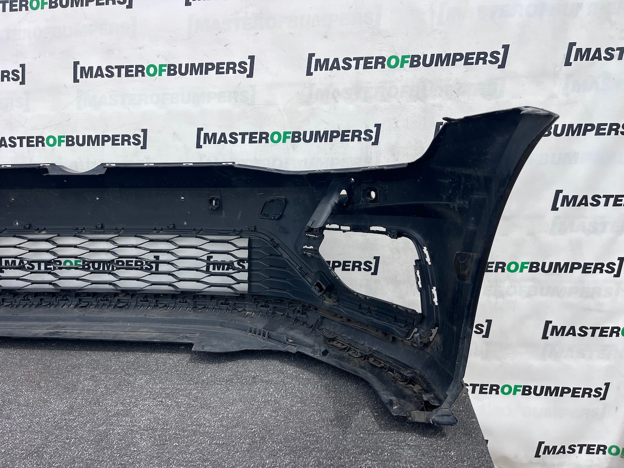 VW Golf R Line Mk7.5 Hatchback 2017-2019 Front Bumper 4 Pdc +jets Genuine [v550]