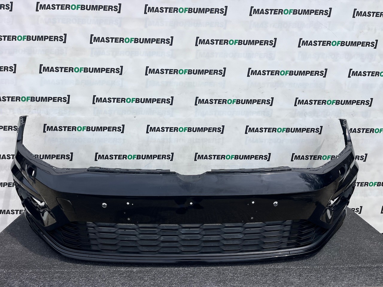 VW Golf R Line Mk7.5 Hatchback 2017-2019 Front Bumper 4 Pdc +jets Genuine [v550]