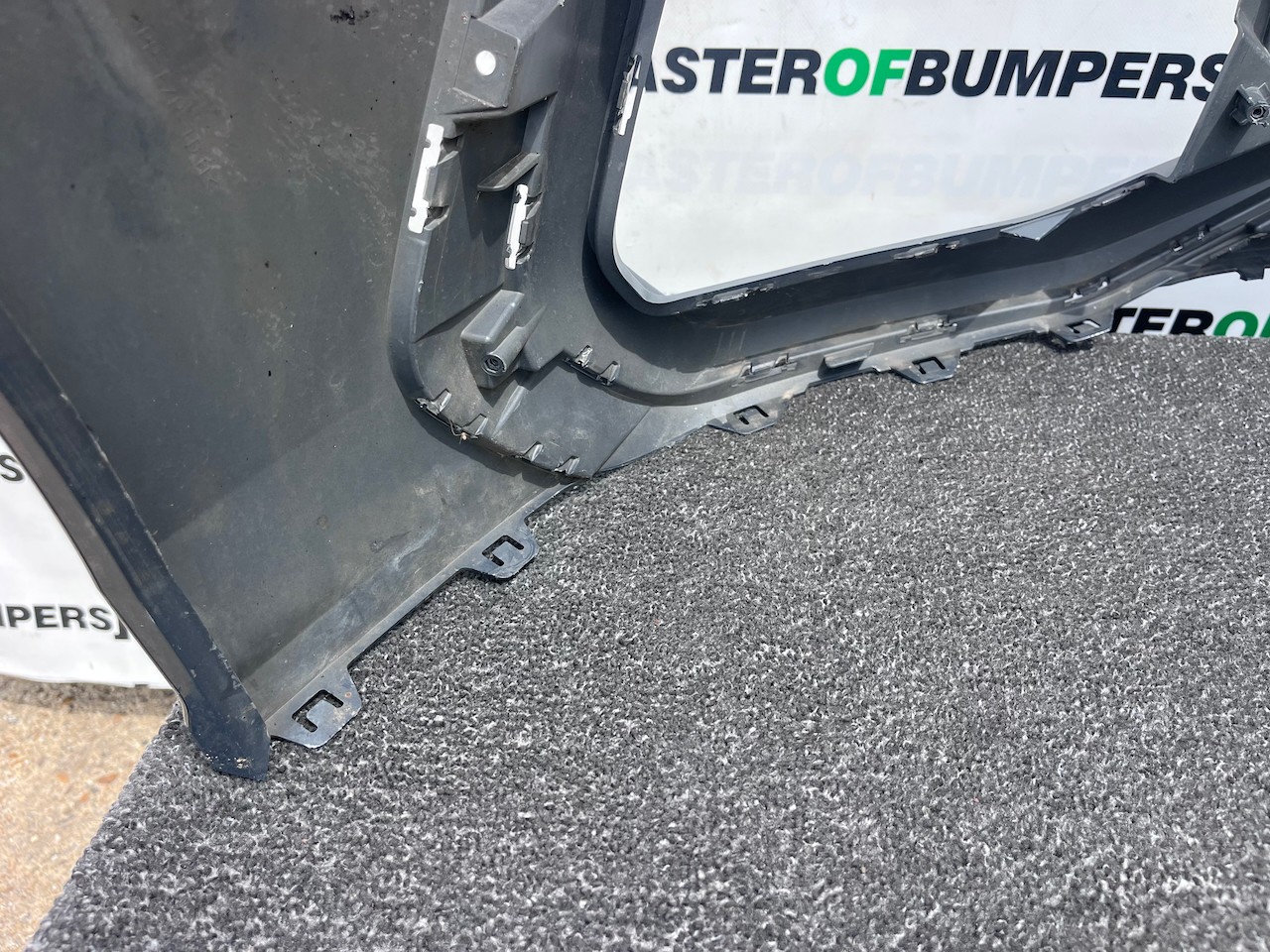 VW Golf R-line Mk8 Lift Hatchback 2024-2027 Front Bumper 4 Pdc Genuine [v547]