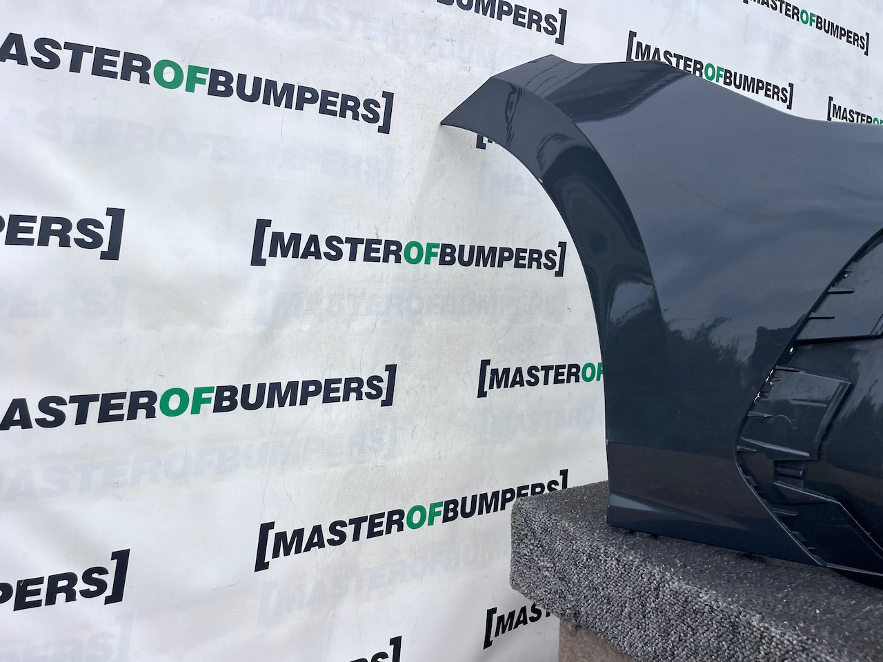 VW Golf R-line Mk8 Lift Hatchback 2024-2027 Front Bumper 4 Pdc Genuine [v547]
