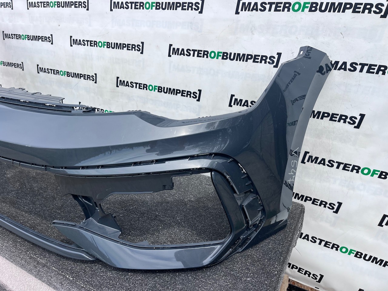 VW Golf R-line Mk8 Lift Hatchback 2024-2027 Front Bumper 4 Pdc Genuine [v547]