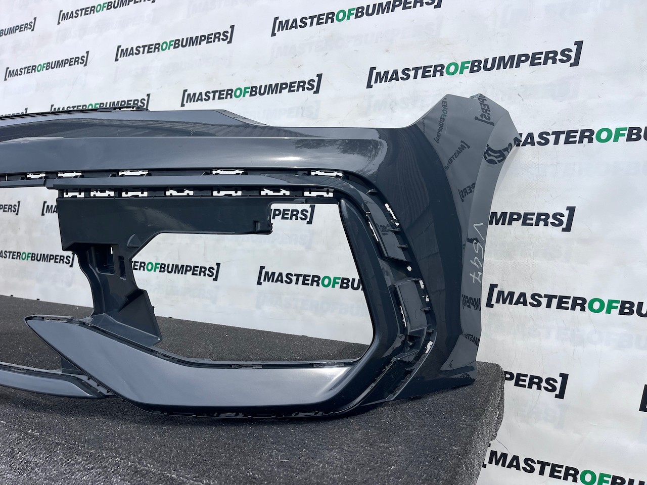 VW Golf R-line Mk8 Lift Hatchback 2024-2027 Front Bumper 4 Pdc Genuine [v547]
