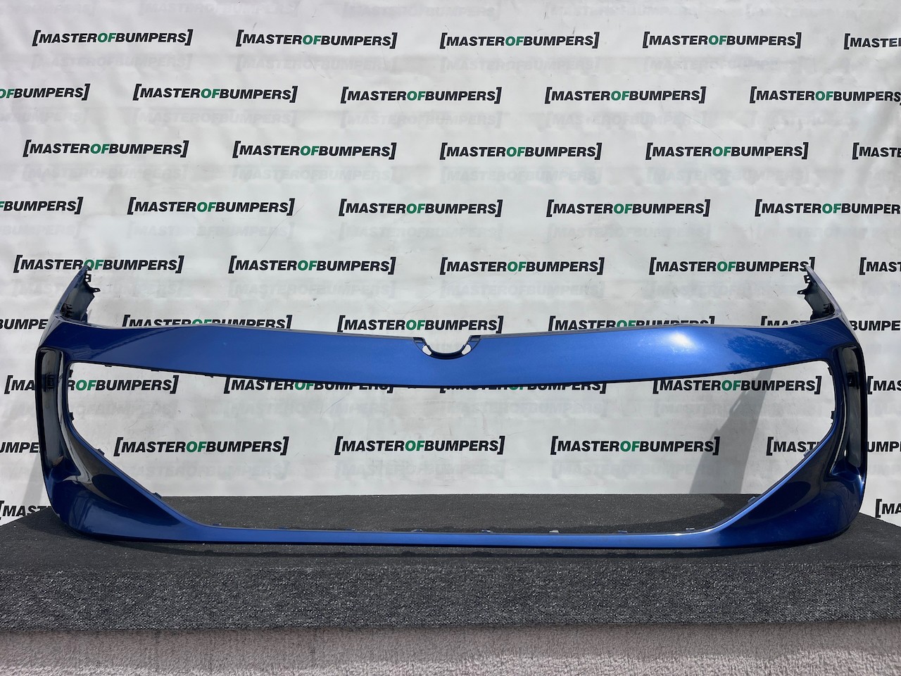VW Passat Elegance Saloon Estate 2024-2027 Front Bumper 6 Pdc Genuine [v548]
