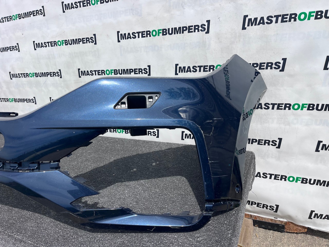 VW Touareg R Line Tdi V6 Mk3 2019-2023 Front Bumper 6 Pdc +jets Genuine [v553]