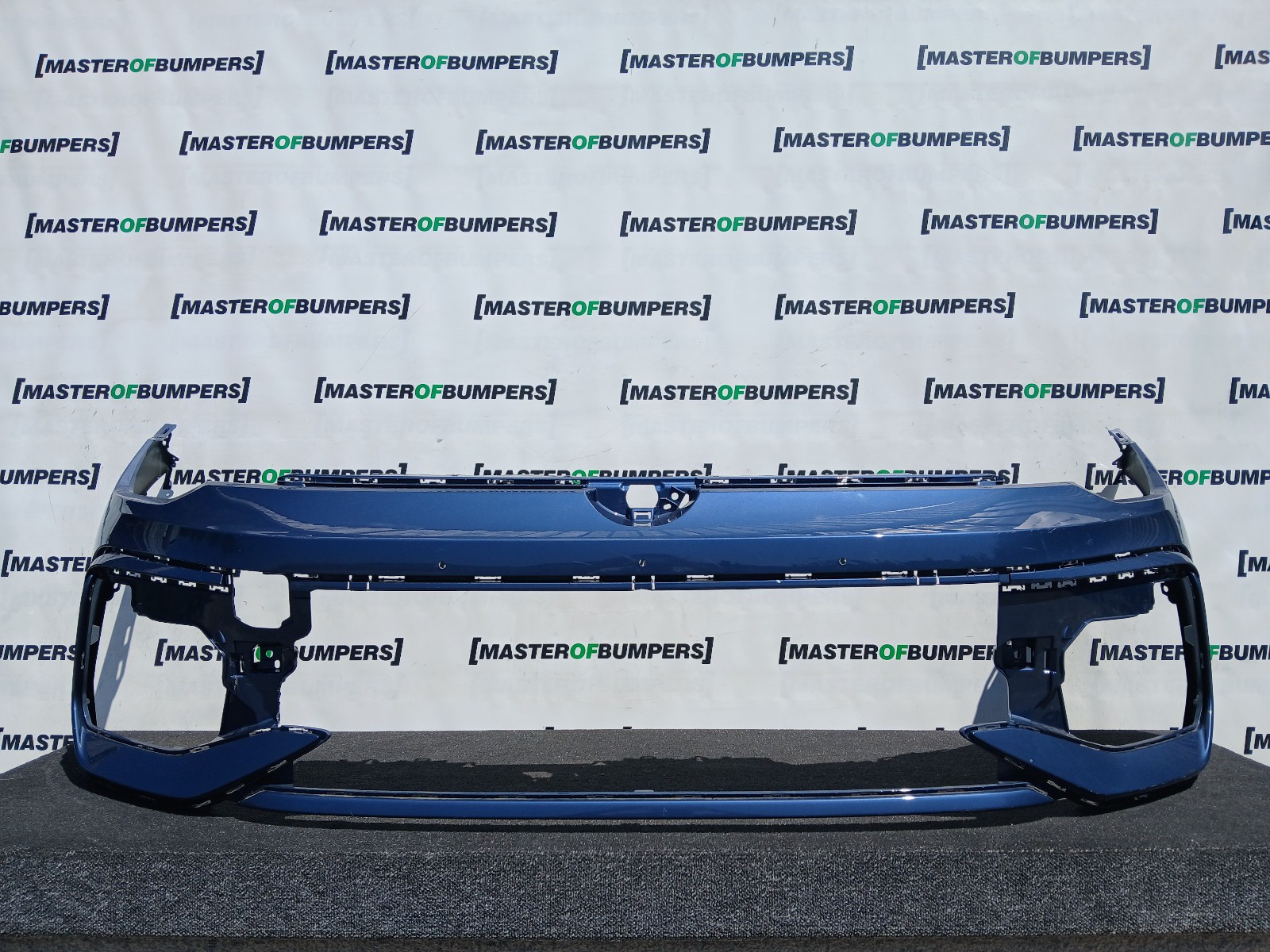 VW Golf R-line Mk8 Lift Hatchback 2024-2027 Front Bumper 4 Pdc Genuine [v596]