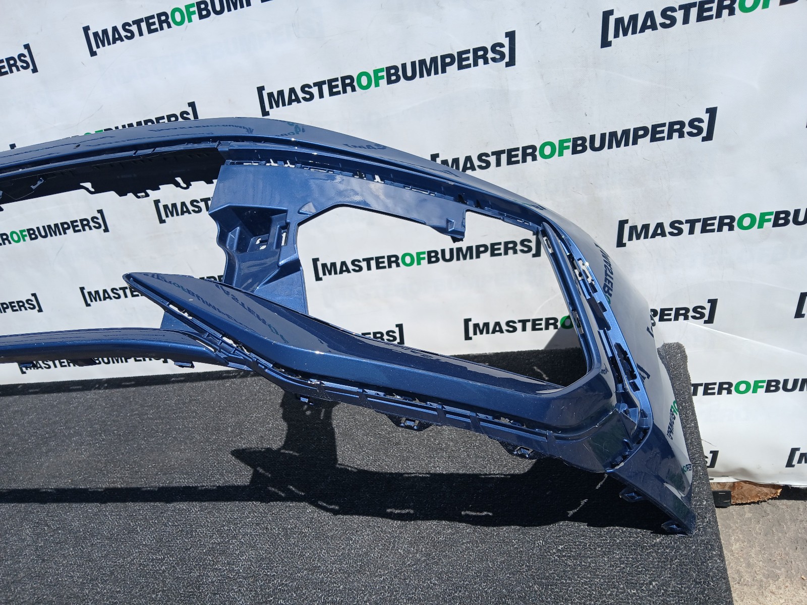 VW Golf R-line Mk8 Lift Hatchback 2024-2027 Front Bumper 4 Pdc Genuine [v596]