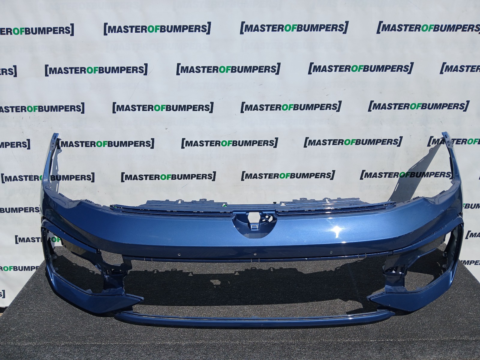 VW Golf R-line Mk8 Lift Hatchback 2024-2027 Front Bumper 4 Pdc Genuine [v596]