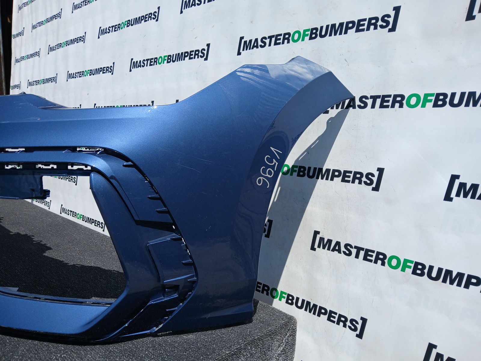 VW Golf R-line Mk8 Lift Hatchback 2024-2027 Front Bumper 4 Pdc Genuine [v596]