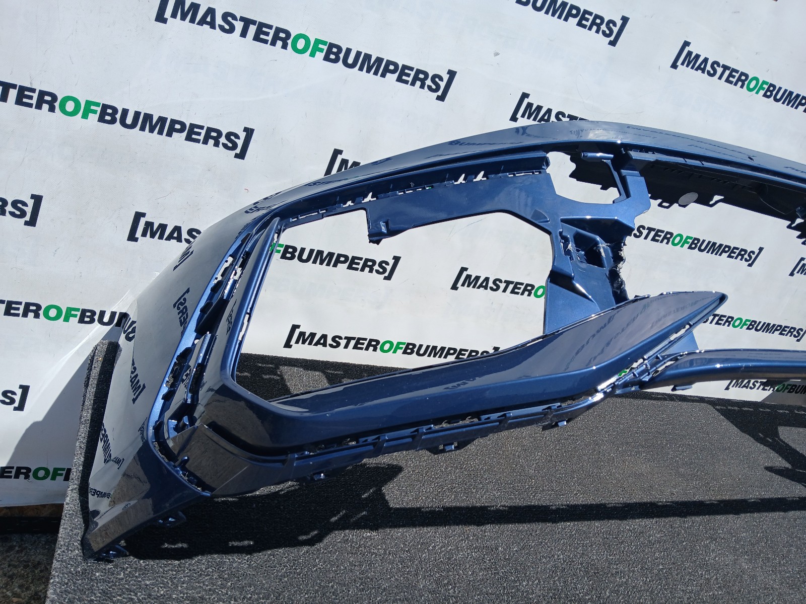 VW Golf R-line Mk8 Lift Hatchback 2024-2027 Front Bumper 4 Pdc Genuine [v596]