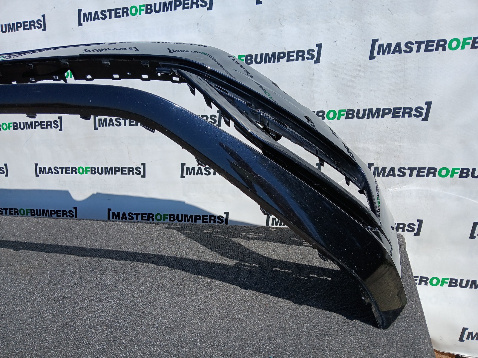 VW Golf Se Mk7.5 Hatchback 2017-2019 Front Bumper 4 Pdc +jets Genuine [v577]