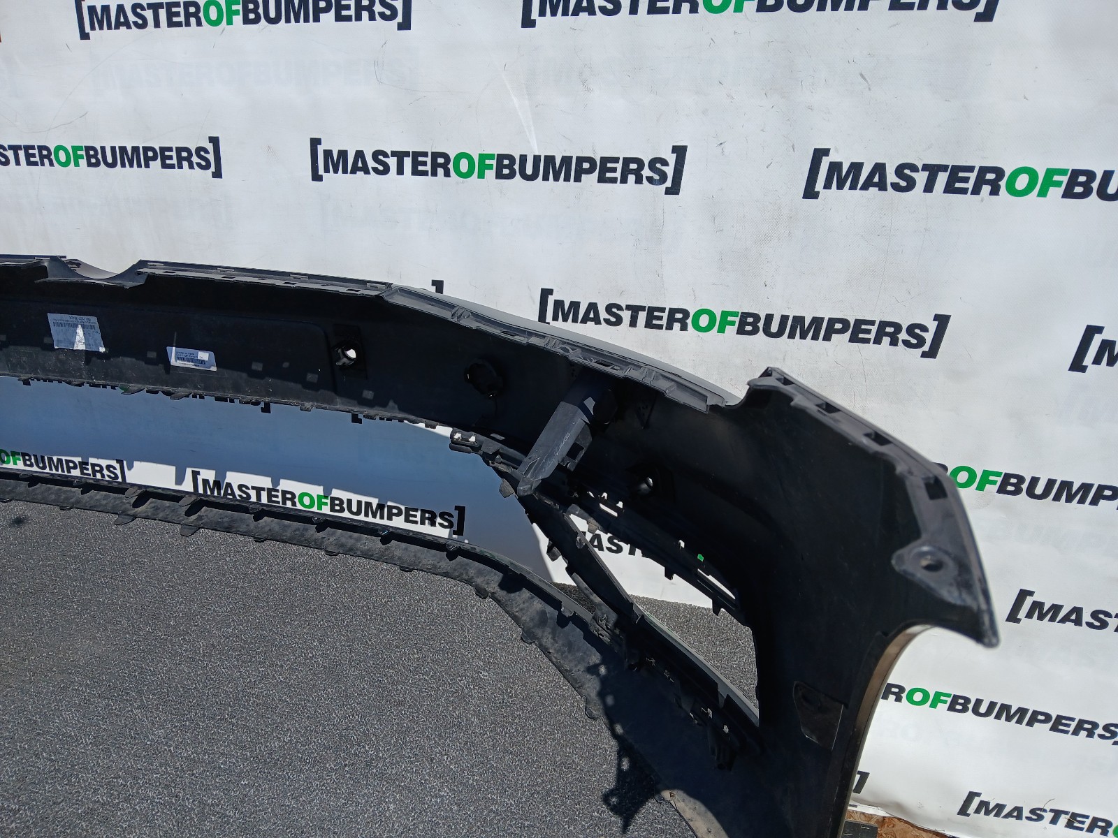 VW Golf Se Mk7.5 Hatchback 2017-2019 Front Bumper 4 Pdc +jets Genuine [v577]