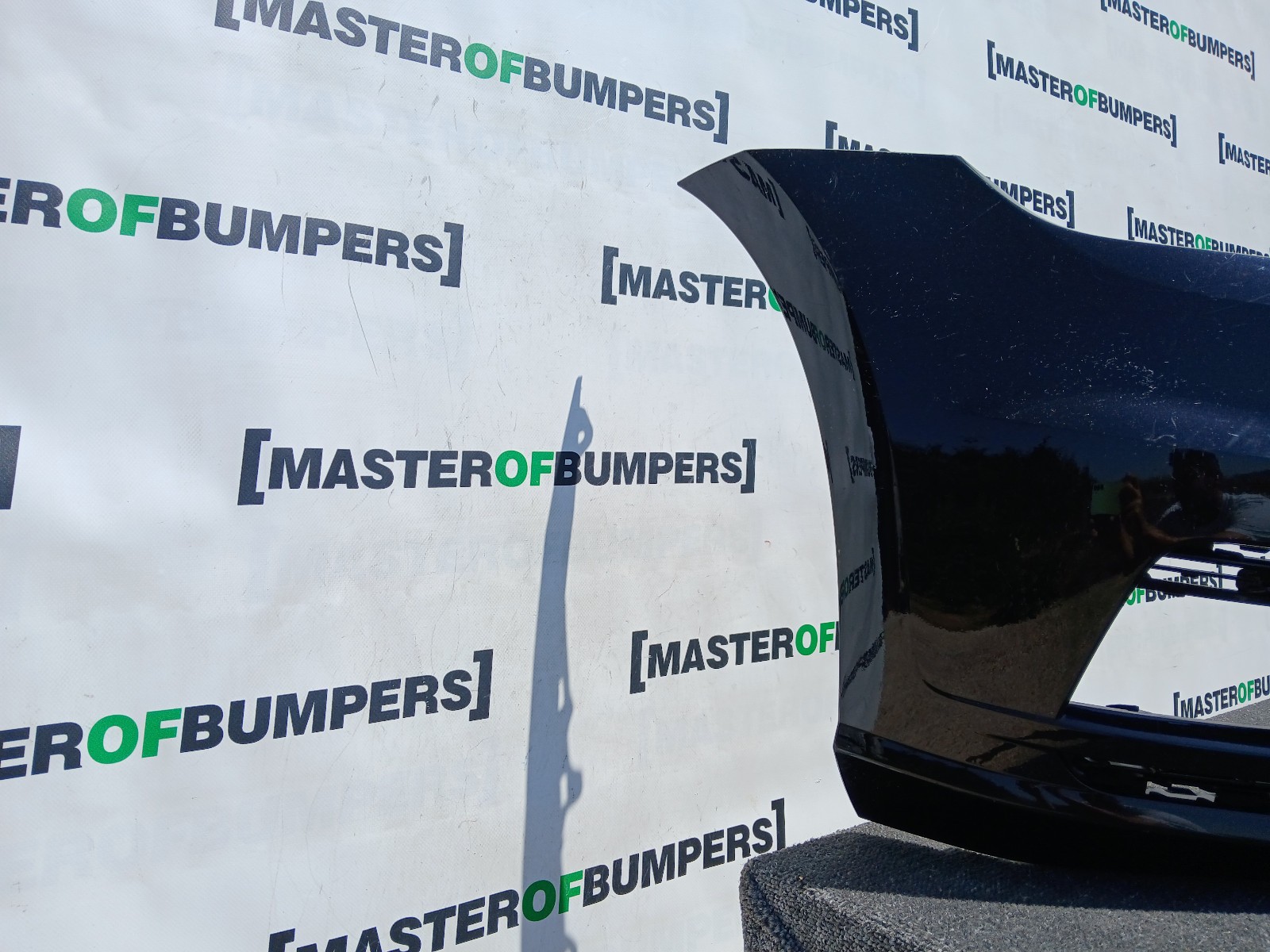 VW Golf Se Mk7.5 Hatchback 2017-2019 Front Bumper 4 Pdc +jets Genuine [v577]