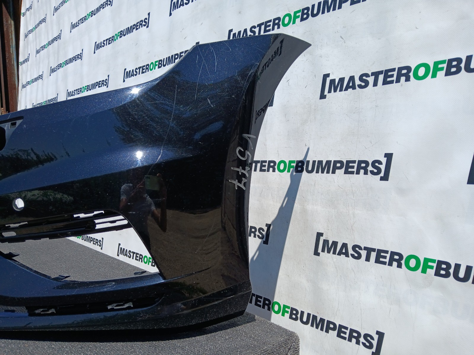 VW Golf Se Mk7.5 Hatchback 2017-2019 Front Bumper 4 Pdc +jets Genuine [v577]