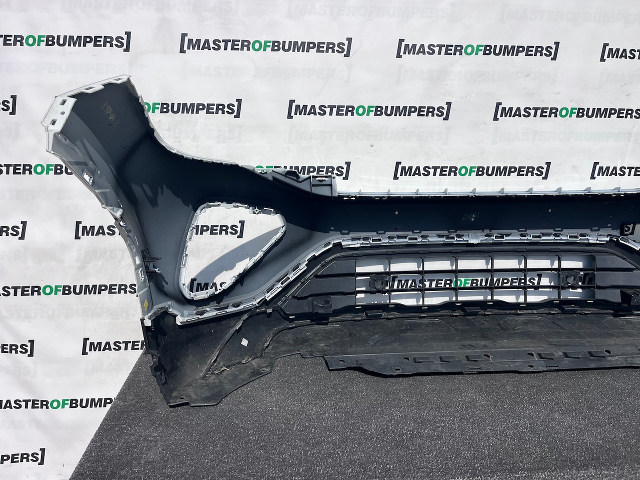 VW T-cross Elegance Tfsi Tdi Lift 2024-2024 Front Bumper 6 Pdc Genuine [v589]