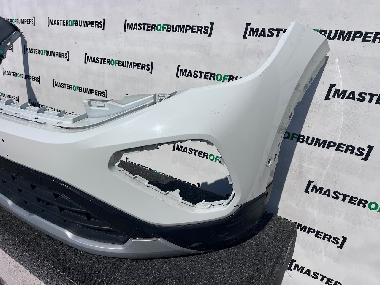 VW T-cross Elegance Tfsi Tdi Lift 2024-2024 Front Bumper 6 Pdc Genuine [v589]