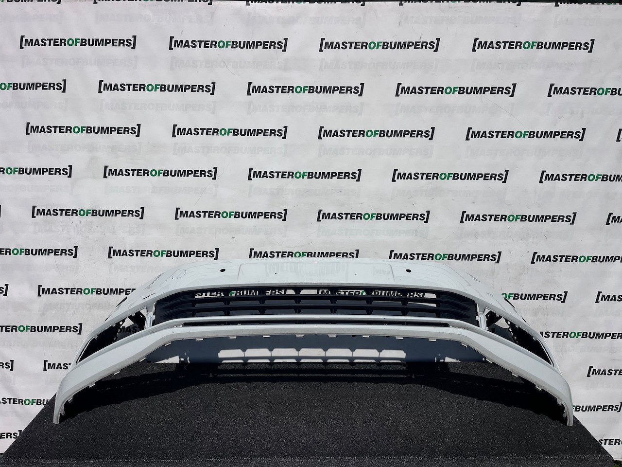 VW Touran Mk2 5t Mpv 2015-2022 Front Bumper 4 Pdc +jets Genuine [v584]