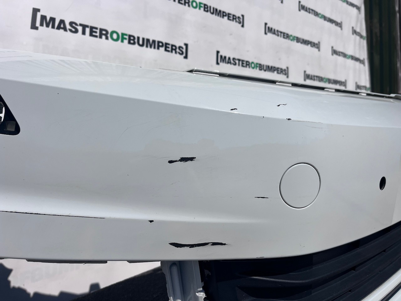 VW Touran Mk2 5t Mpv 2015-2022 Front Bumper 4 Pdc +jets Genuine [v584]