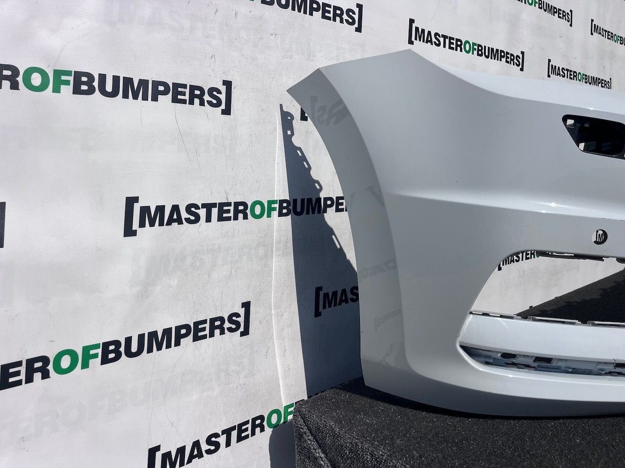 VW Touran Mk2 5t Mpv 2015-2022 Front Bumper 4 Pdc +jets Genuine [v584]