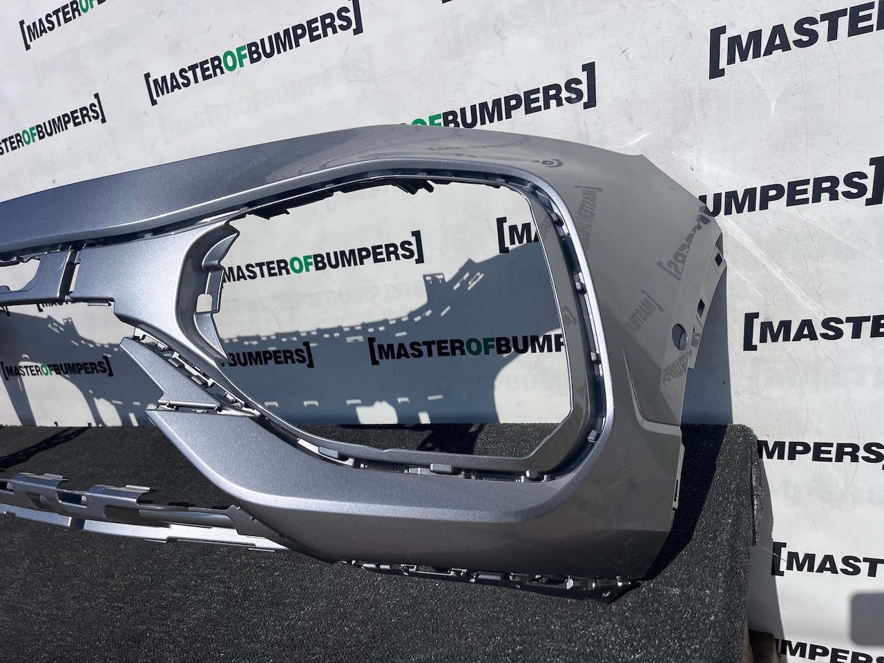 VW T-roc Troc R-line Lift 2022-2024 Front Bumper 4 Pdc Genuine [v585]