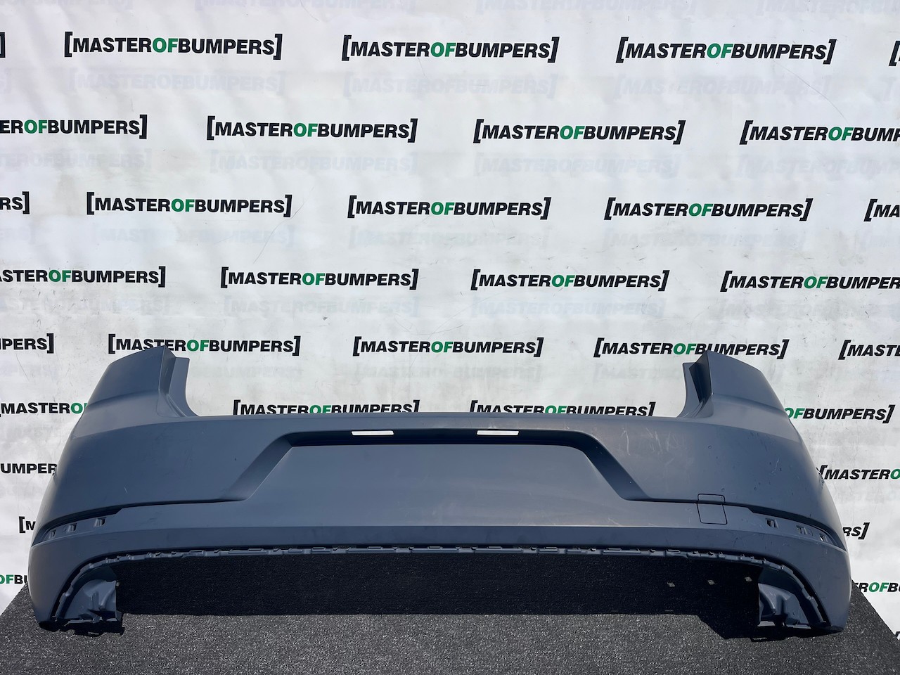 VW Golf Se Hatchback Mk7 Lift 2017-2020 Rear Bumper No Pdc Genuine [v595]