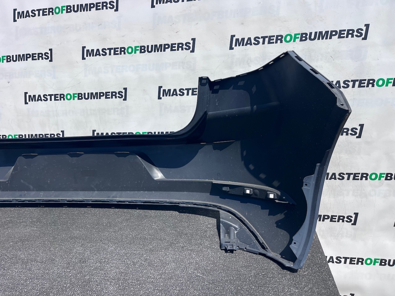 VW Golf Se Hatchback Mk7 Lift 2017-2020 Rear Bumper No Pdc Genuine [v595]