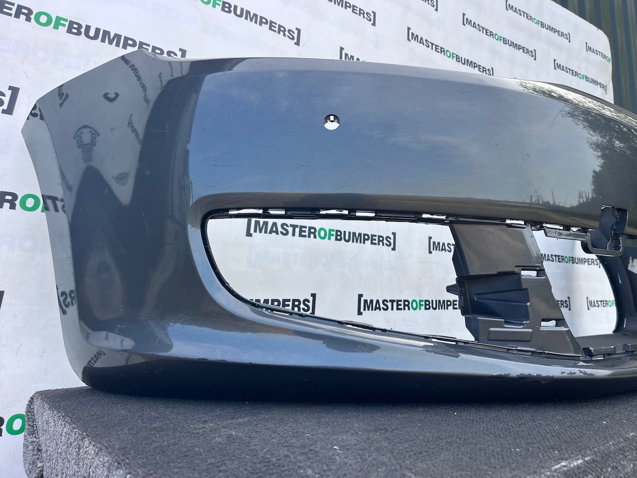VW Sharan Sel Highline Mk2 Mpv 2011-2021 Front Bumper 4 Pdc Genuine [v604]