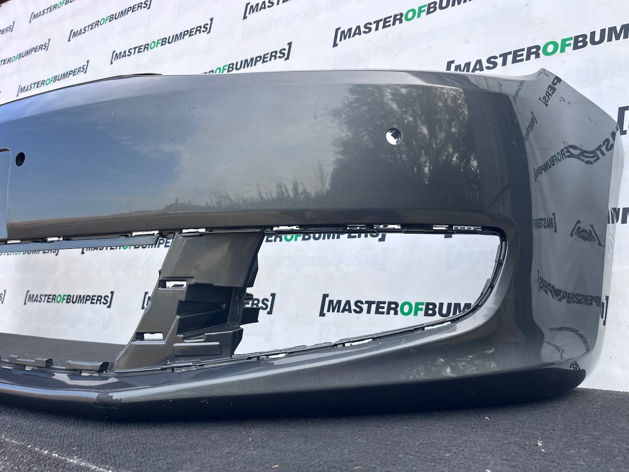 VW Sharan Sel Highline Mk2 Mpv 2011-2021 Front Bumper 4 Pdc Genuine [v604]