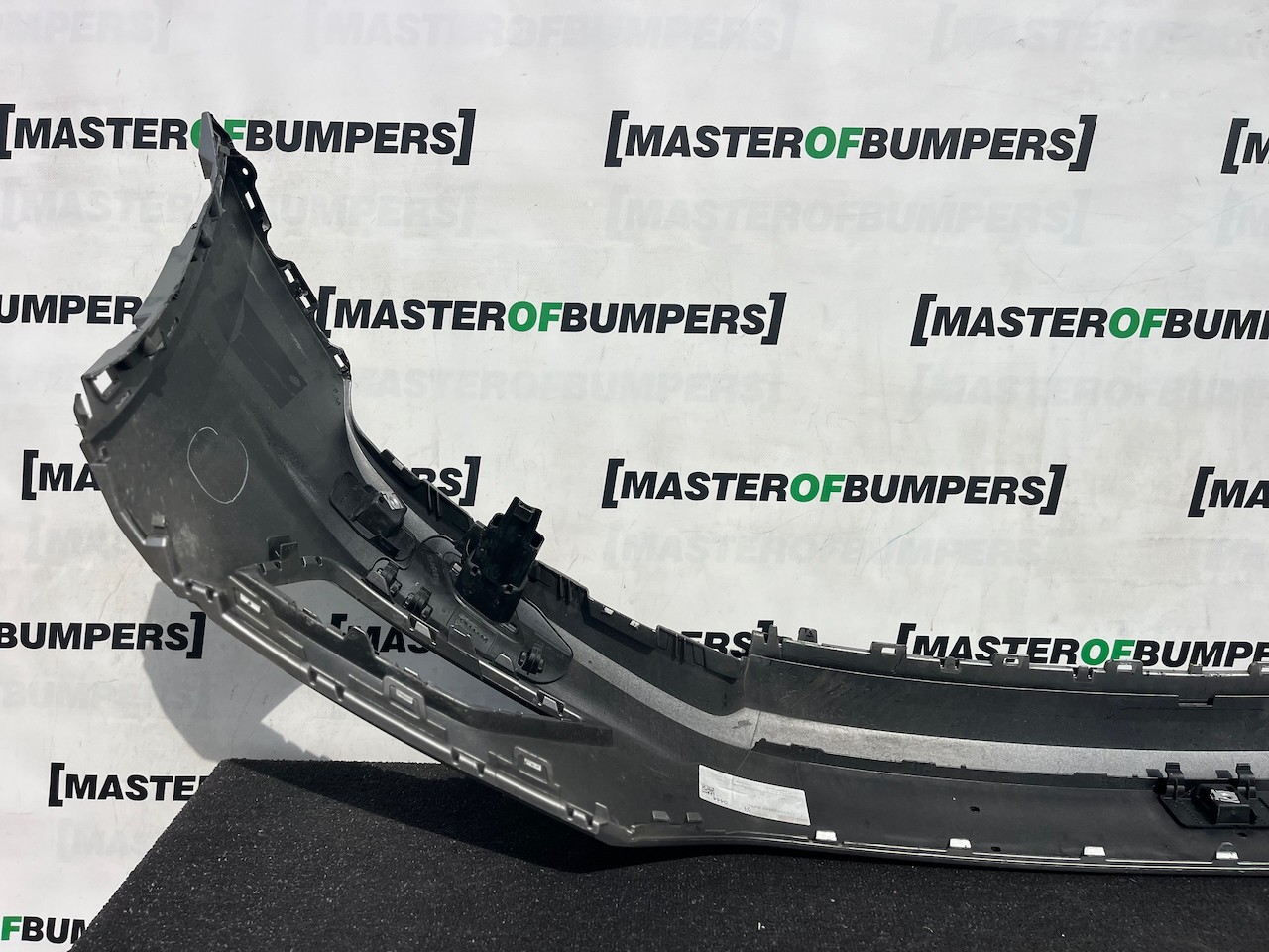 VW Tiguan Sel Bluemotion Mk2 Suv 2016-2019 Front Bumper Jets Genuine [v630]