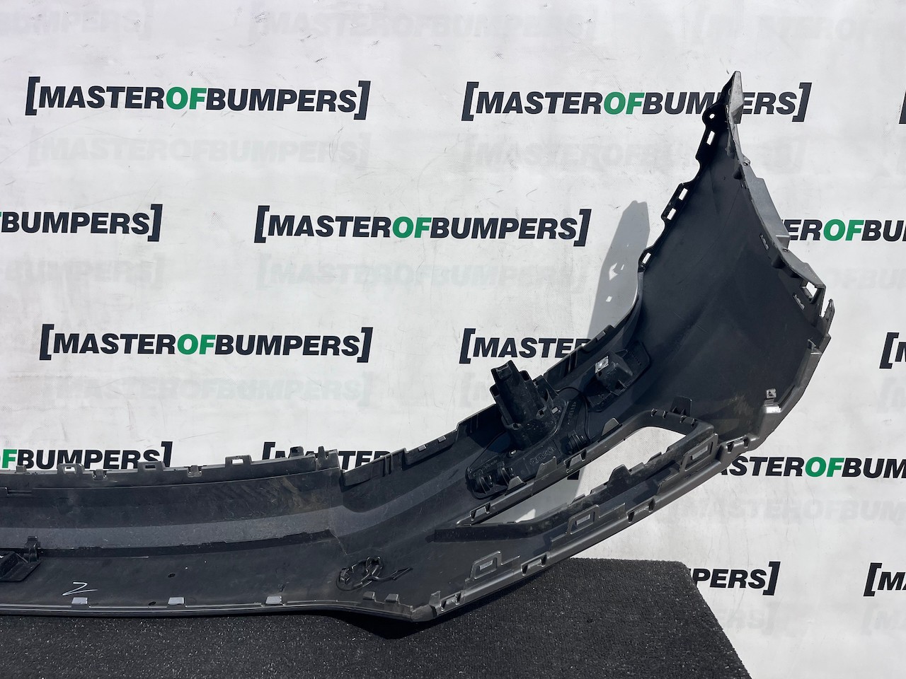 VW Tiguan Sel Bluemotion Mk2 Suv 2016-2019 Front Bumper Jets Genuine [v630]