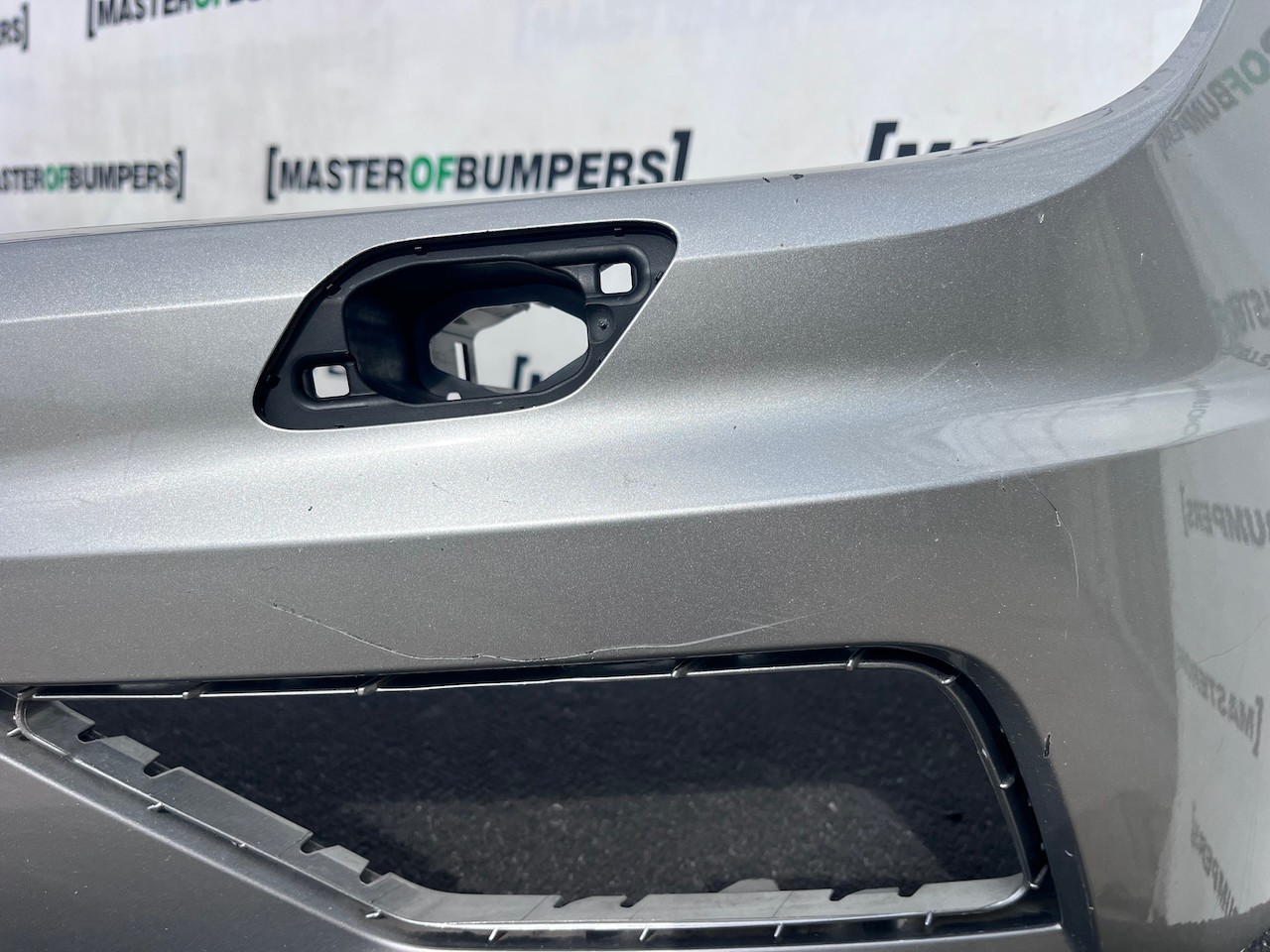 VW Tiguan Sel Bluemotion Mk2 Suv 2016-2019 Front Bumper Jets Genuine [v630]