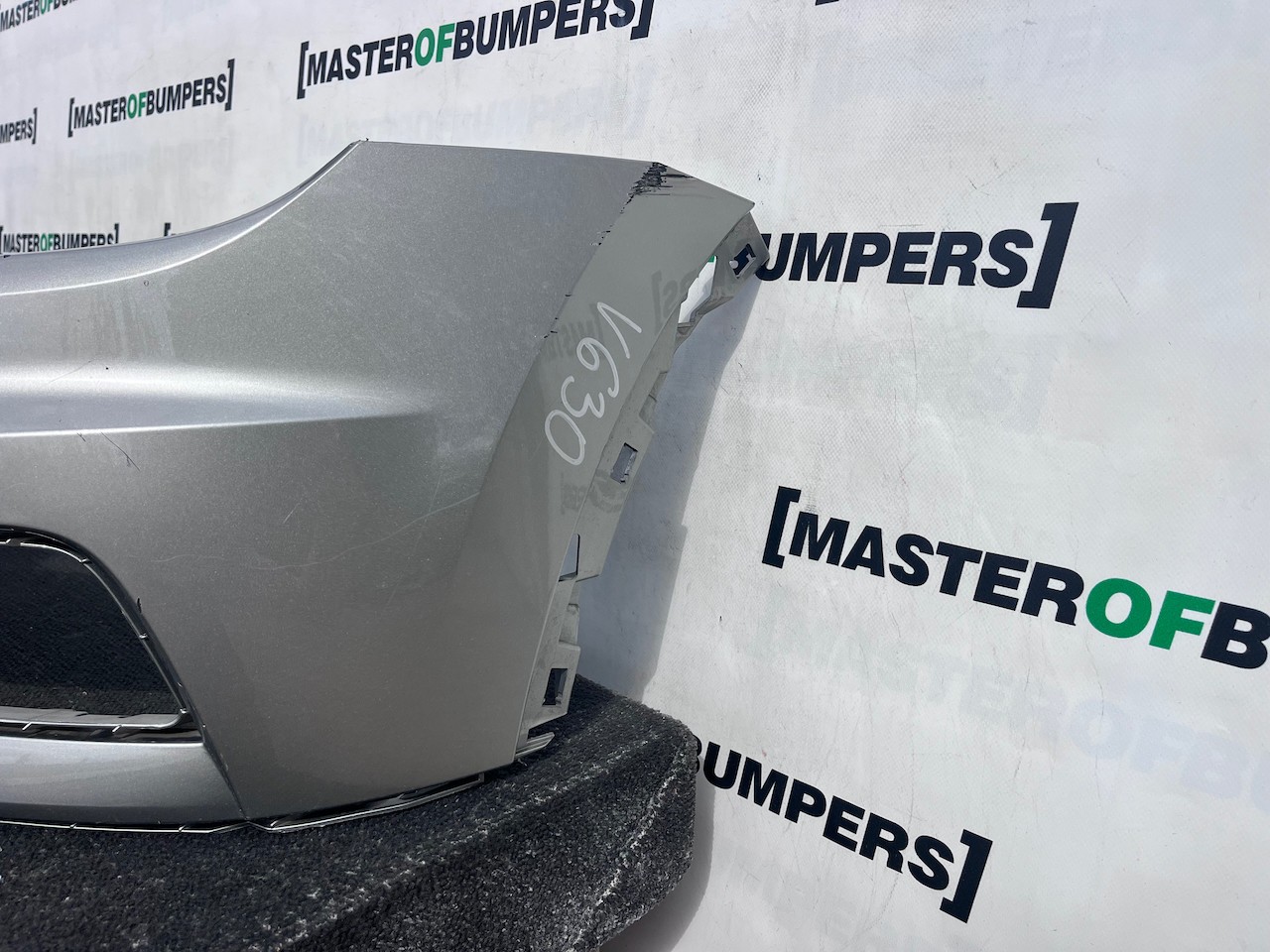 VW Tiguan Sel Bluemotion Mk2 Suv 2016-2019 Front Bumper Jets Genuine [v630]