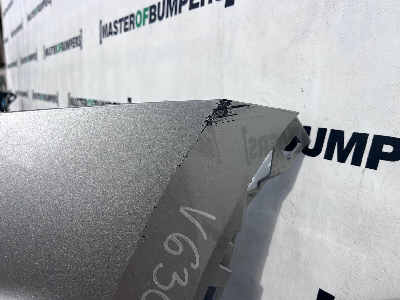 VW Tiguan Sel Bluemotion Mk2 Suv 2016-2019 Front Bumper Jets Genuine [v630]
