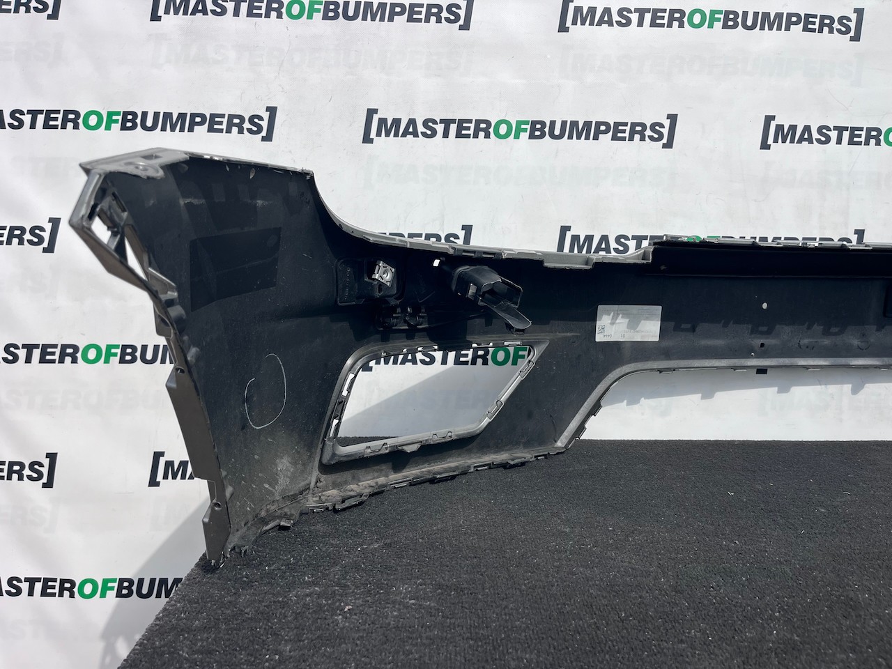 VW Tiguan Sel Bluemotion Mk2 Suv 2016-2019 Front Bumper Jets Genuine [v630]