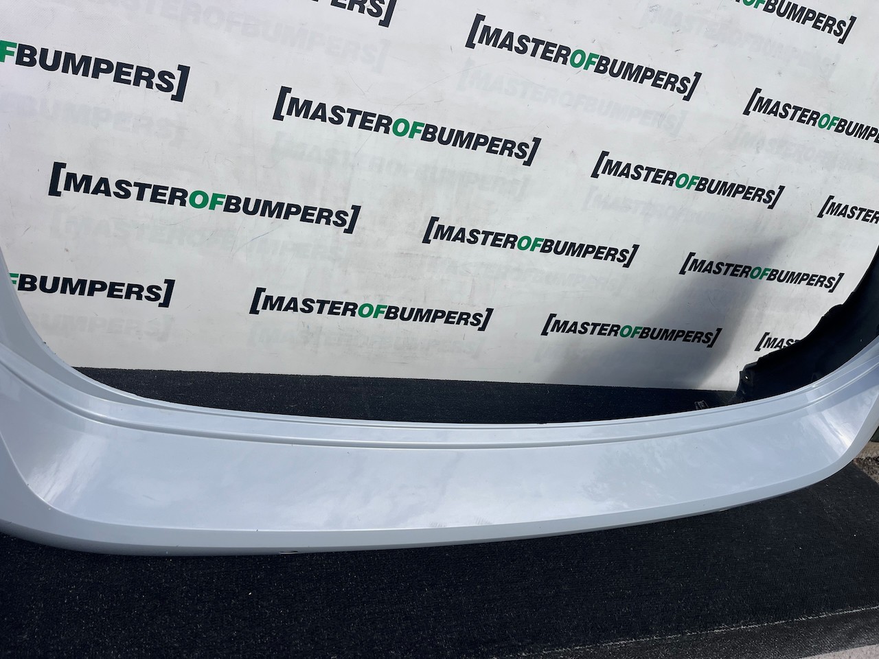 VW Golf Se Hatchback Mk7 Lift 2017-2020 Rear Bumper 4 Pdc Genuine [v639]