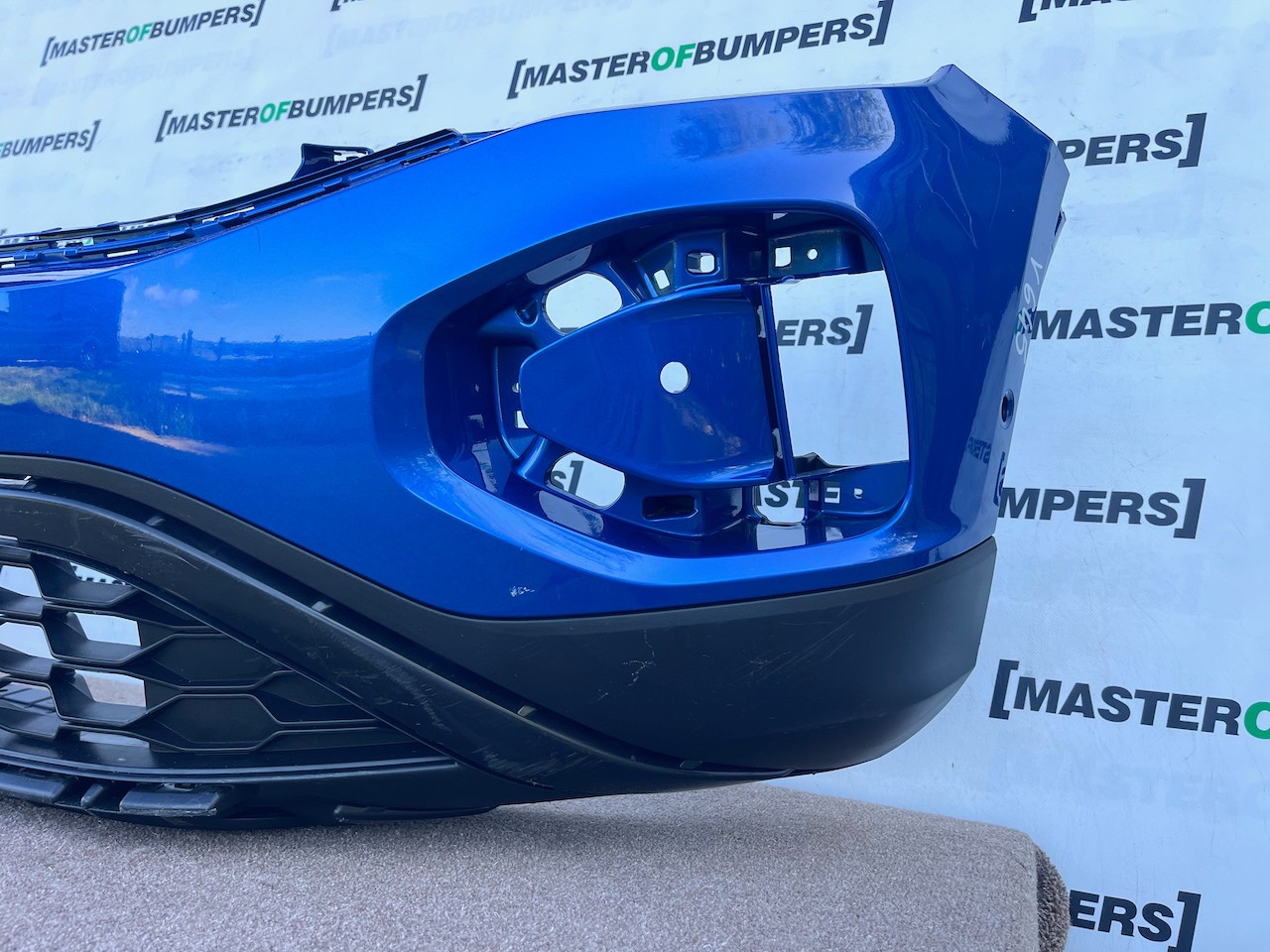 VW T-roc Troc Tfsi Evo Life Style 2022-2025 Front Bumper 6 Pdc Genuine [v645]