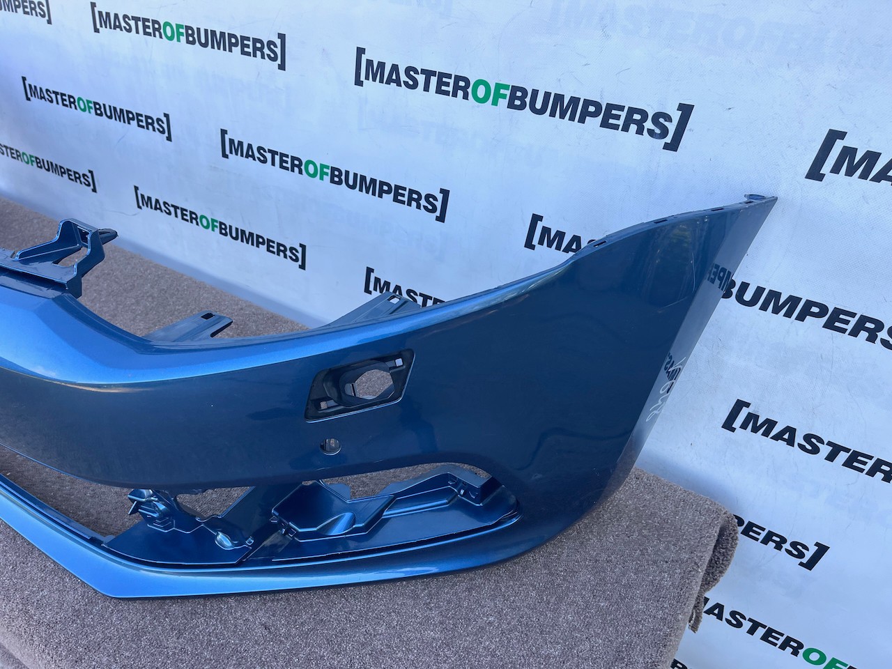 VW Polo Se Gt Bluemotion 6c 2014-2017 Front Bumper 4 Pdc +jets Genuine [v648]