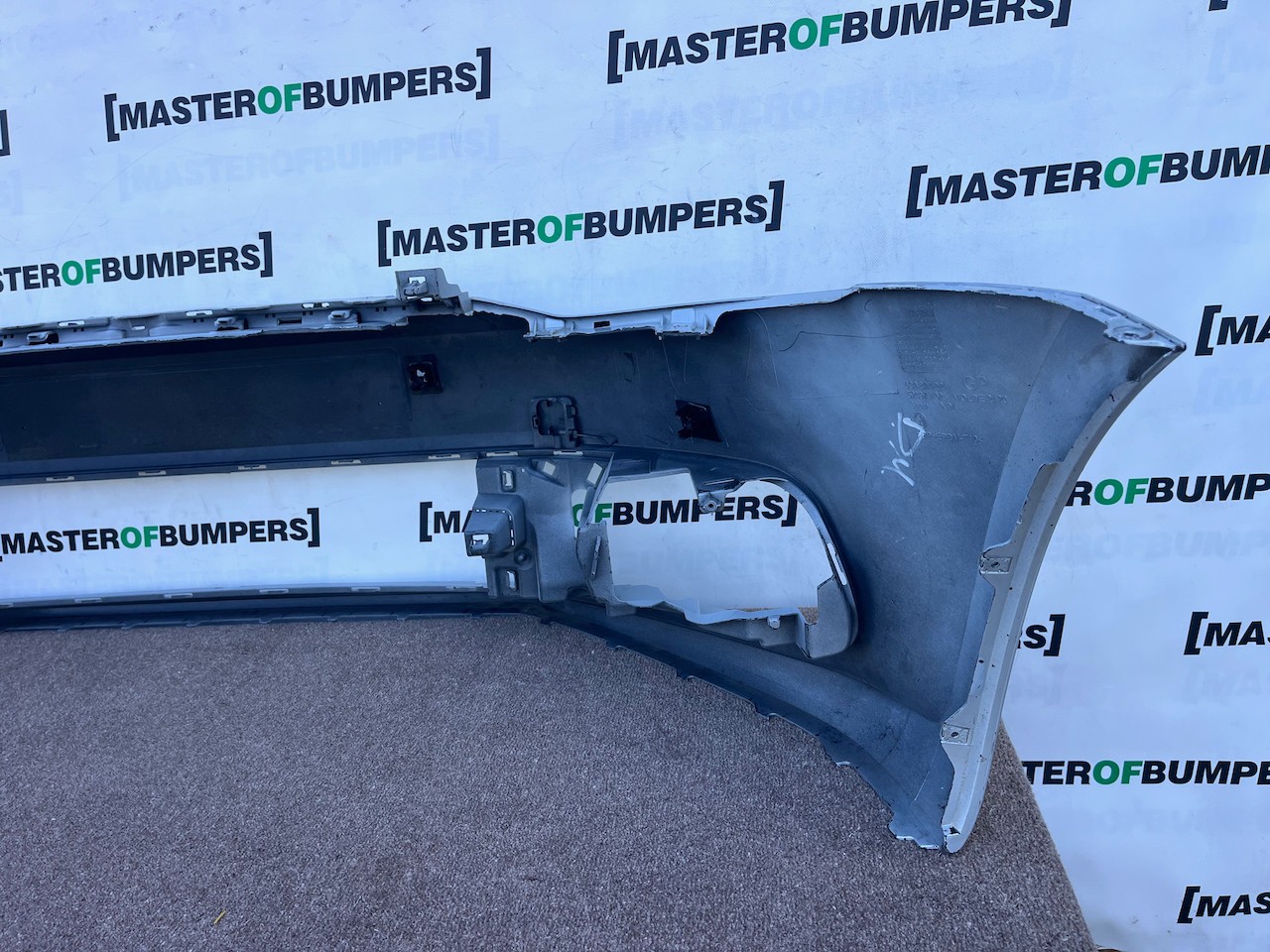 VW Polo Se Gt Bluemotion 6c 2014-2017 Front Bumper 4 Pdc No Jets Genuine [v646]