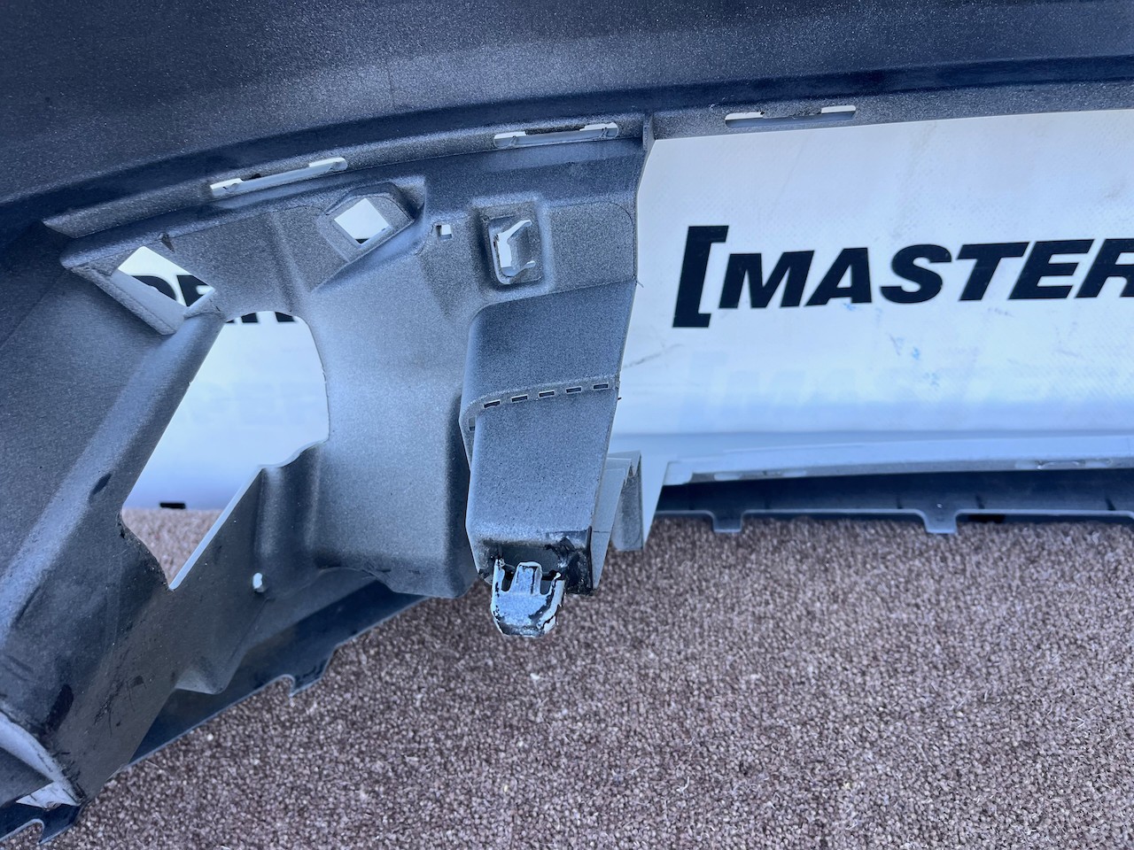 VW Polo Se Gt Bluemotion 6c 2014-2017 Front Bumper 4 Pdc No Jets Genuine [v646]