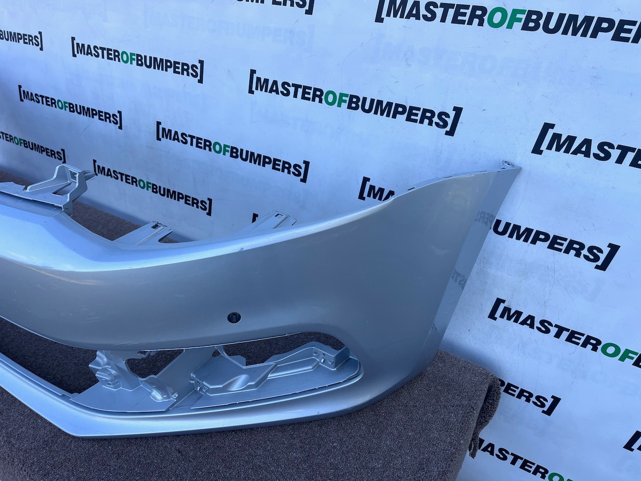 VW Polo Se Gt Bluemotion 6c 2014-2017 Front Bumper 4 Pdc No Jets Genuine [v646]