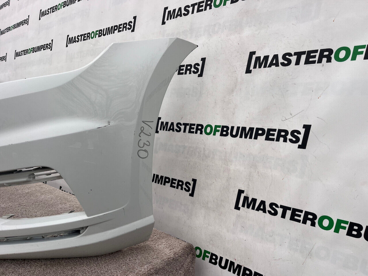 VW Golf Se Mk7 Lift 7.5 Hatch 2017-2019 Front Bumper 4 Pdc +jets Genuine [v230]