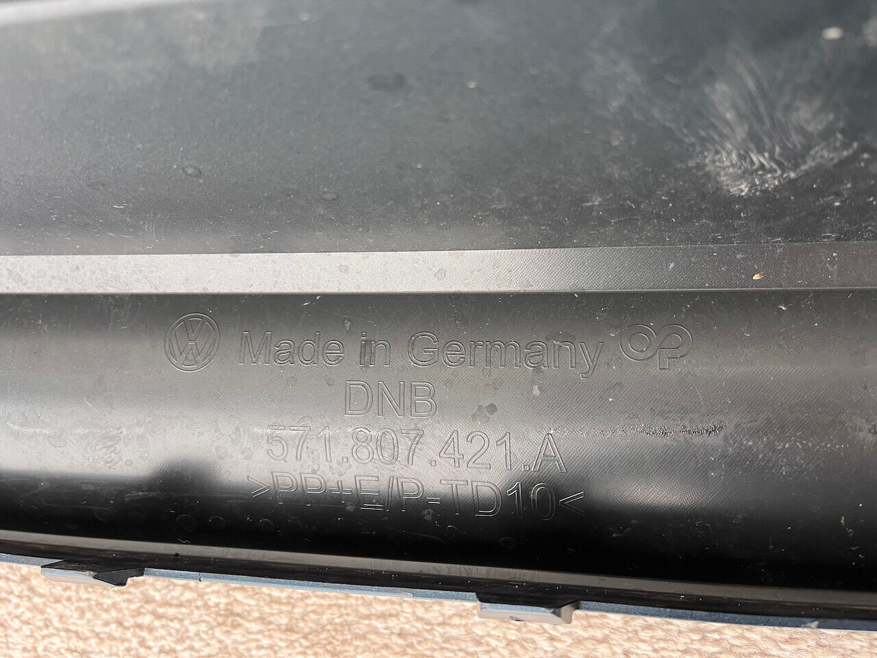 VW Tiguan R Line Suv Mk3 2024-on Rear Bumper 4 Pdc Genuine [v239]