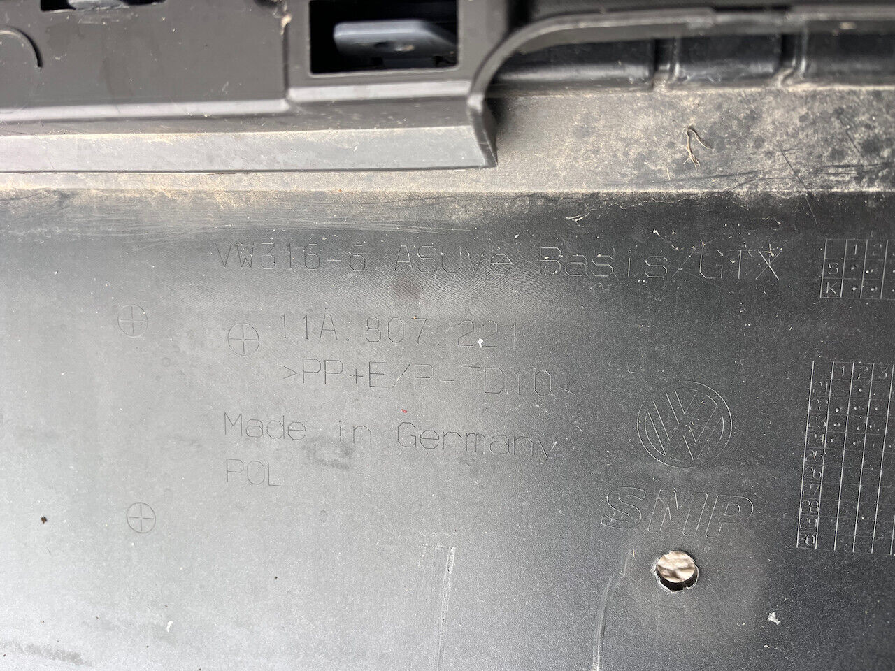 VW Id4 Id.4 Life Max 2021-on Front Bumper Grey 6 Pdc Genuine [v247]