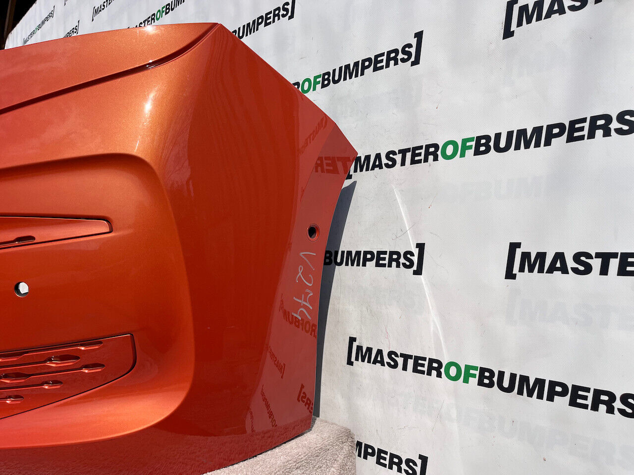 VW Multivan Style Edition T7 2022-2026 Front Bumper 6 Pdc Genuine [v274]